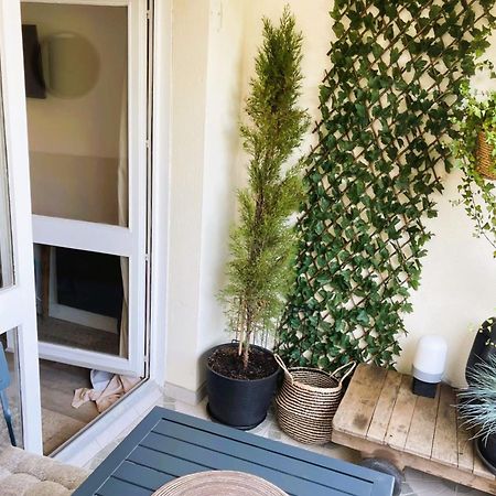Aux Flots Bleus Avec Balcon Et Vue Sur Mer Trouville-sur-Mer Zewnętrze zdjęcie