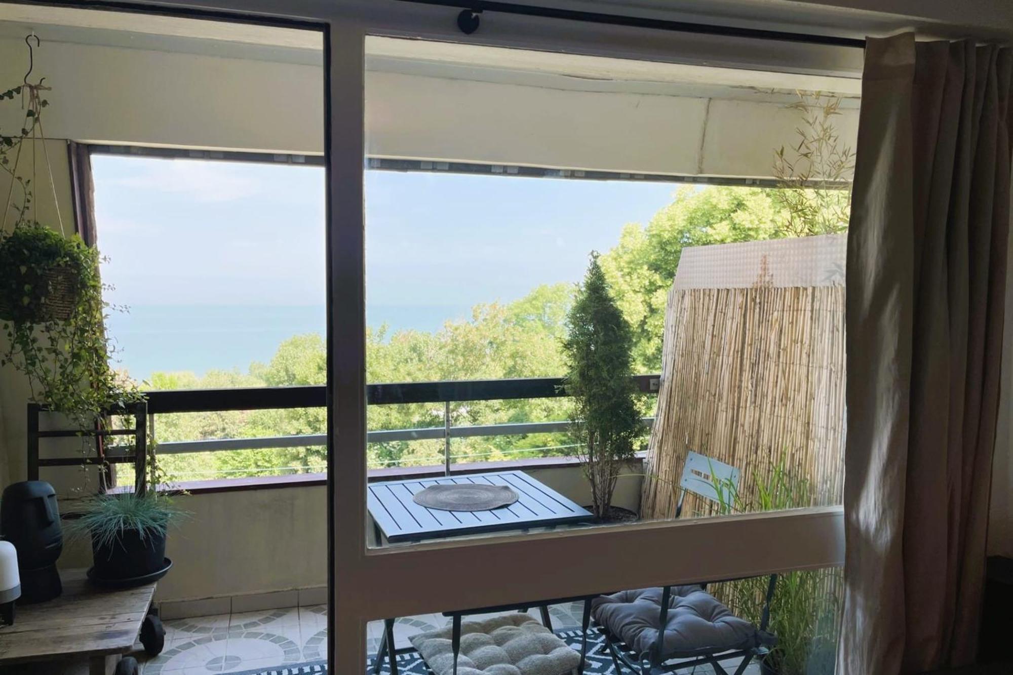 Aux Flots Bleus Avec Balcon Et Vue Sur Mer Trouville-sur-Mer Zewnętrze zdjęcie